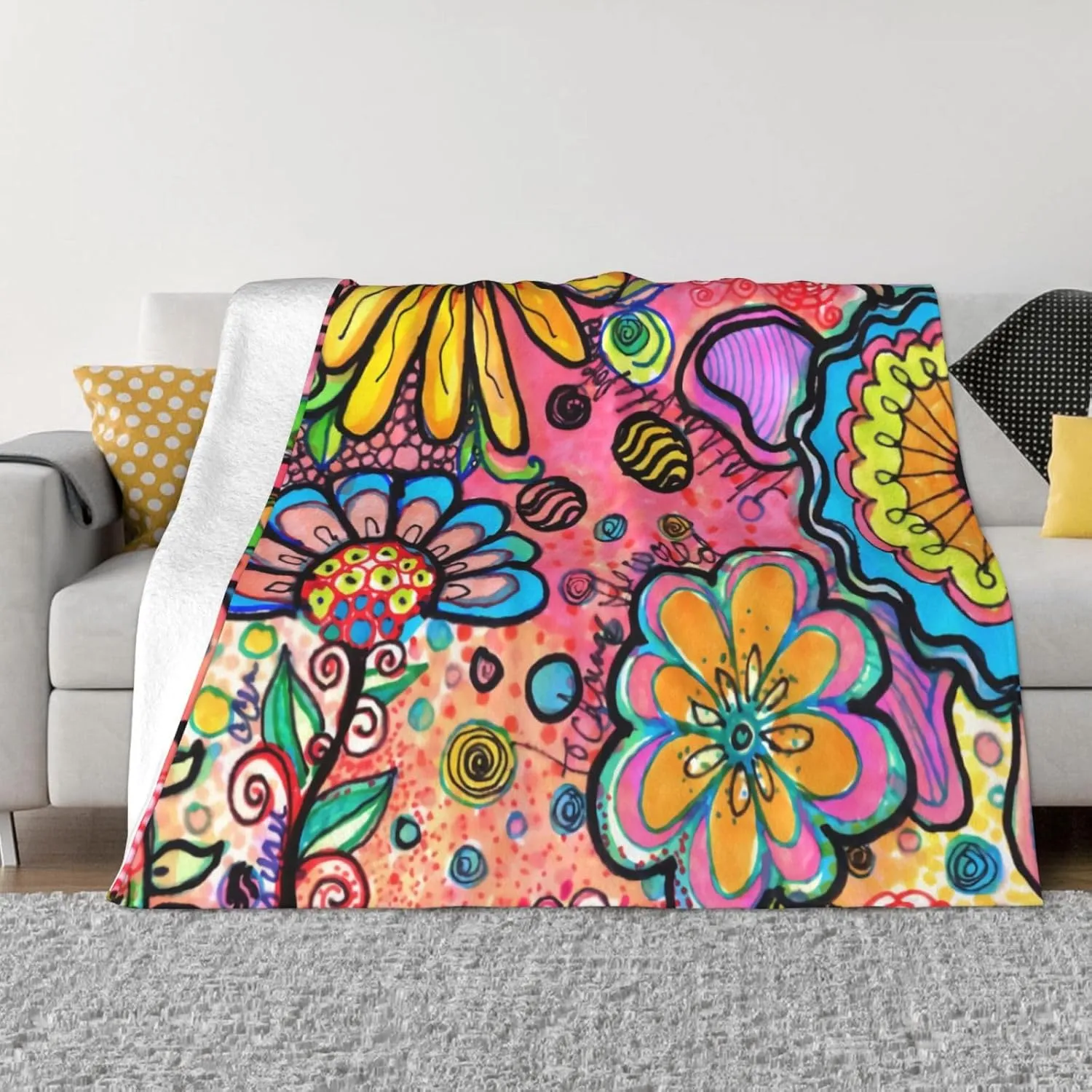 Colorful Psychedelic Flower 60"X50" Flannel Blanket - 100% Soft Polyester, Lightweight and Warm, Suitable for Families, Camping, Travel