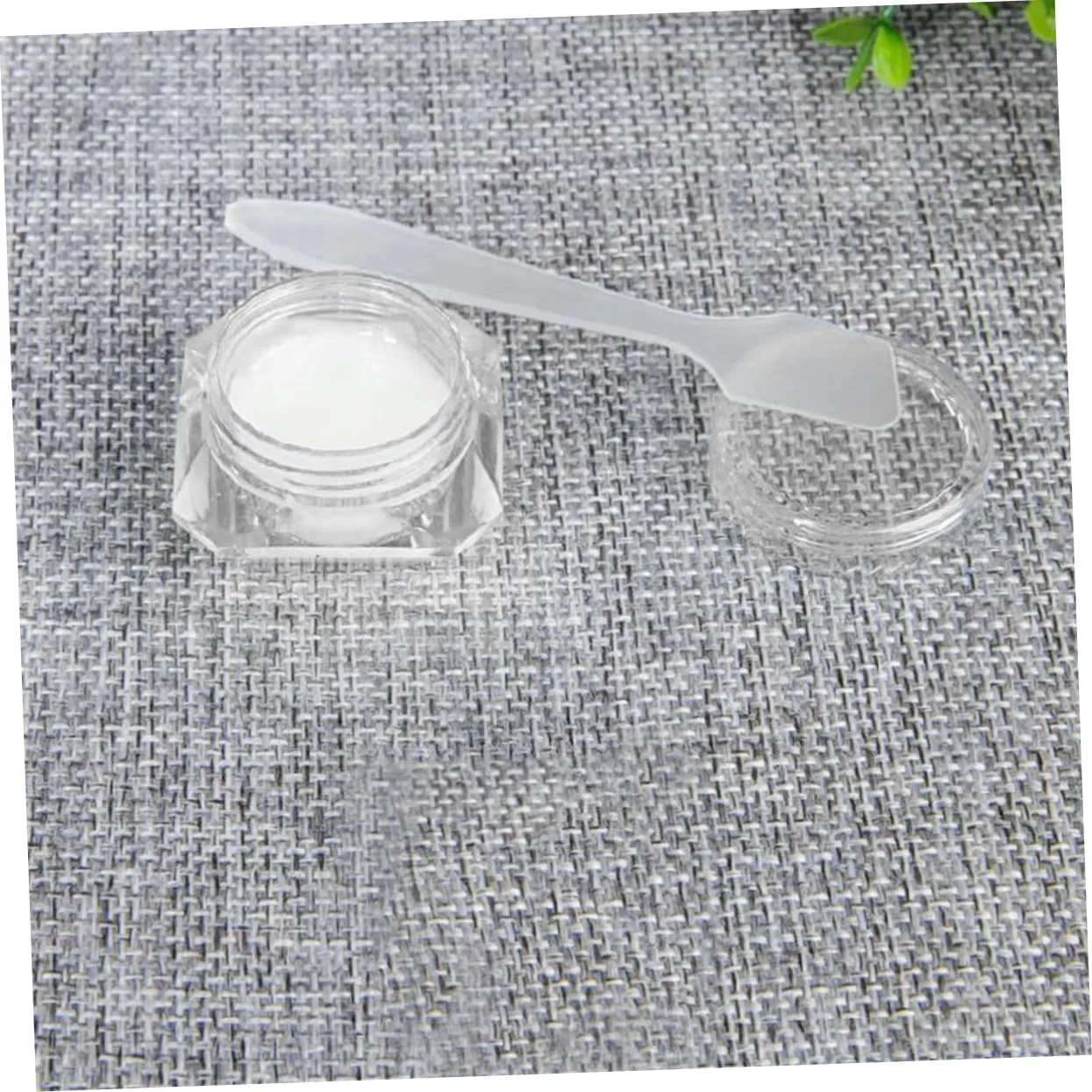 DOITOOL 40pcs Transparent Refillable Cosmetic Jars Diamond-shaped Empty Containers for Loose Powder Glitter Eye Shadow Portable Storage for Makeup Organization