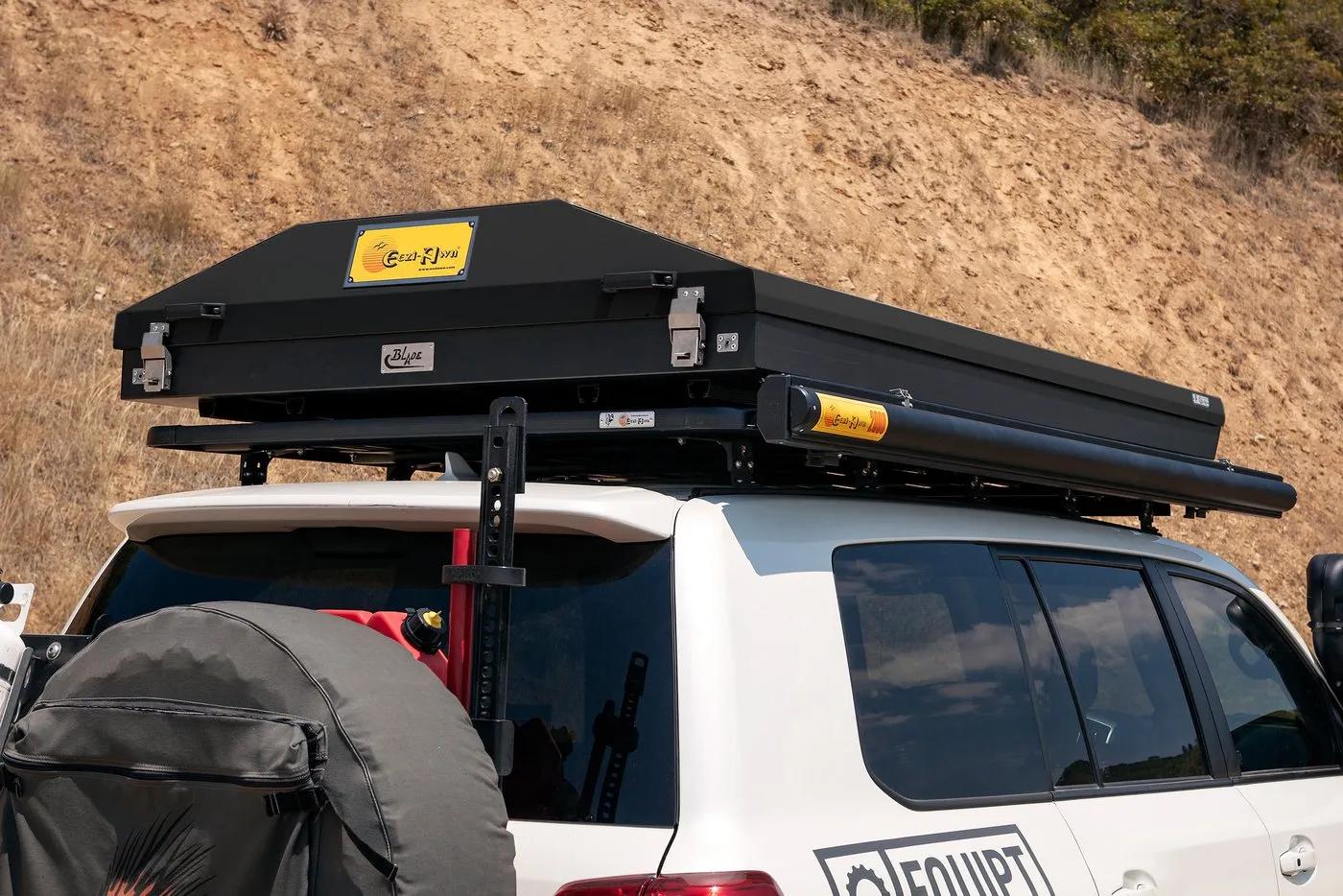 Eezi-Awn - Blade Hard Shell Roof Top Tent