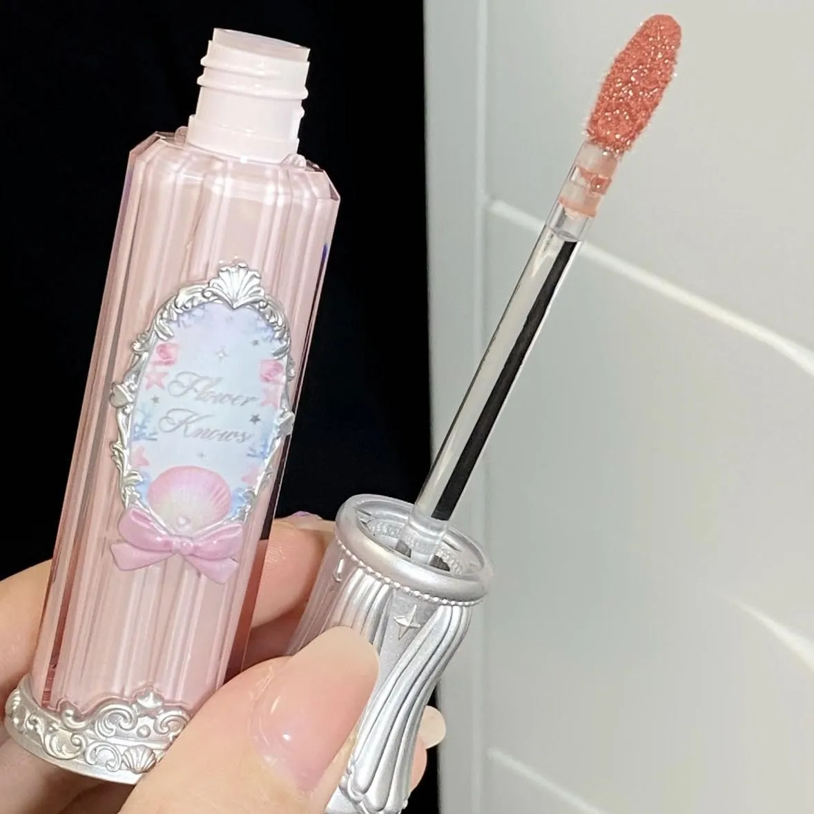Flower Knows Shell Series Pearl Lip Gloss Moisturizing Non-Sticky High-Shine Finish Lip Care Balm (C02)