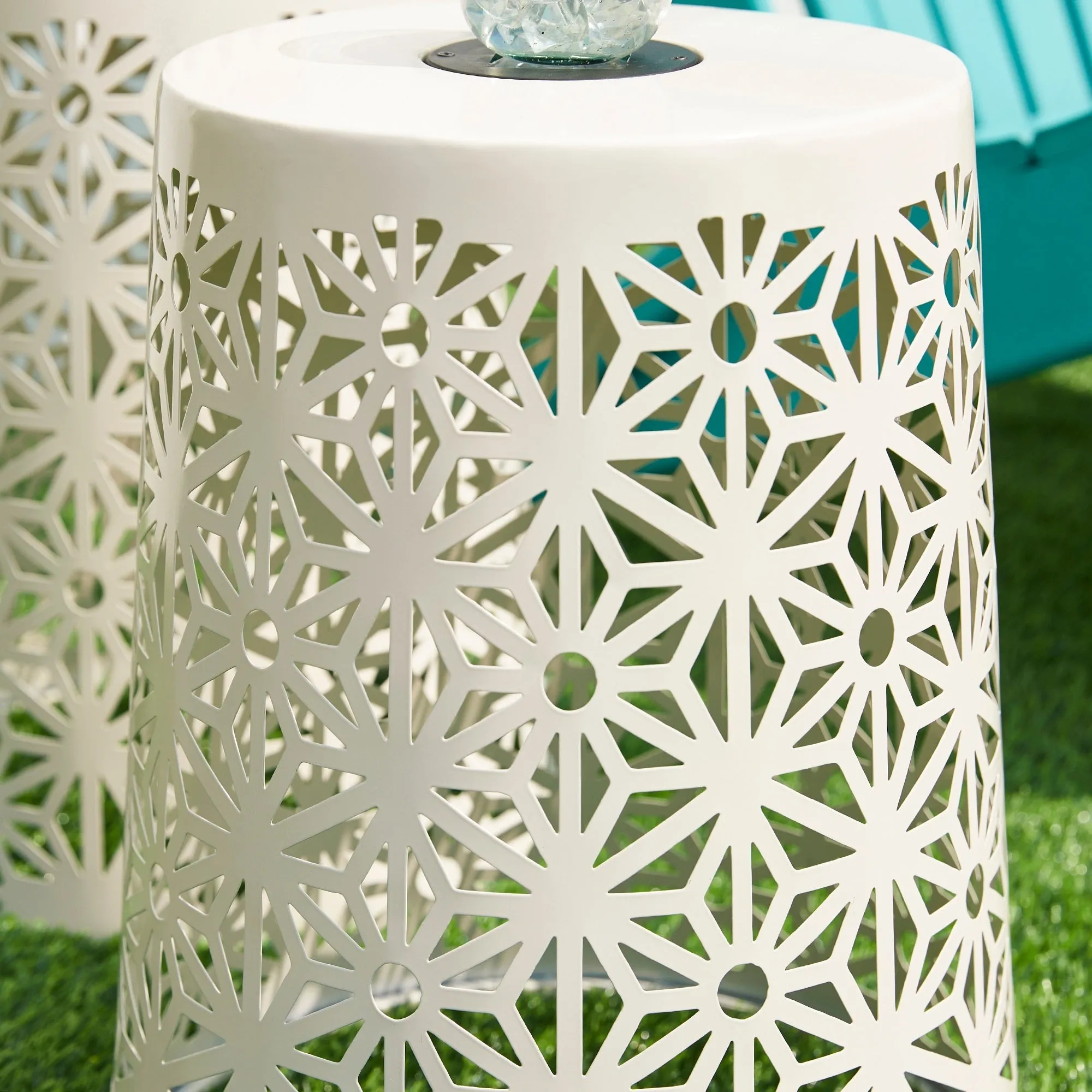 Glitzhome 17.5"H Set of 2 Cutout Geometric Pattern Solar Powdered LED Light Garden Stool