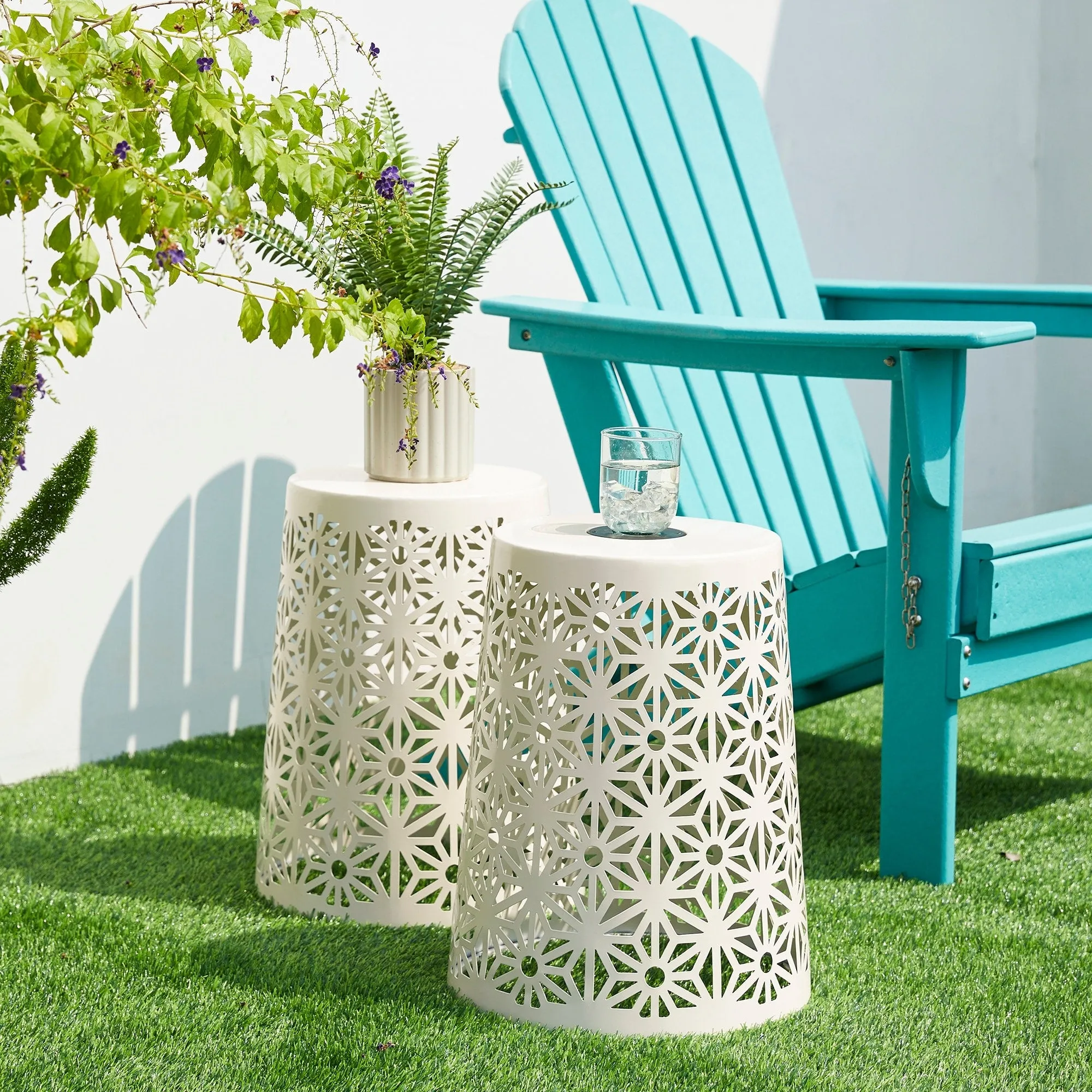 Glitzhome 17.5"H Set of 2 Cutout Geometric Pattern Solar Powdered LED Light Garden Stool