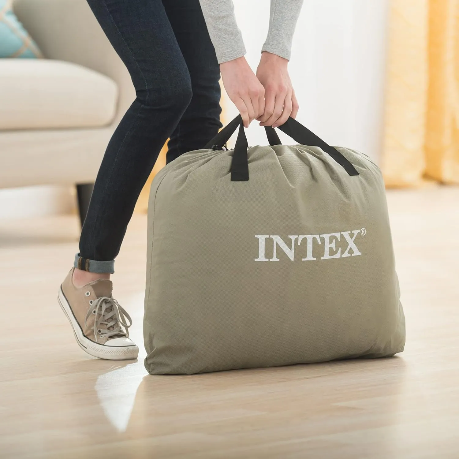 INTEX Twin Size Air Mattress, 18in Height, Built-in Pump, Dura-Beam Deluxe Comfort-Plush - Portable Inflatable Blow-up Bed for Camping, Travel, Guests
