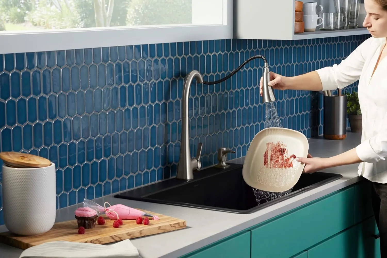 KOHLER R22867-SD-VS Maxton Pull-Down Kitchen Faucet with Soap Dispenser/Lotion Dispenser, Kitchen Sink Faucet with Pull Down Sprayer, Vibrant Stainless