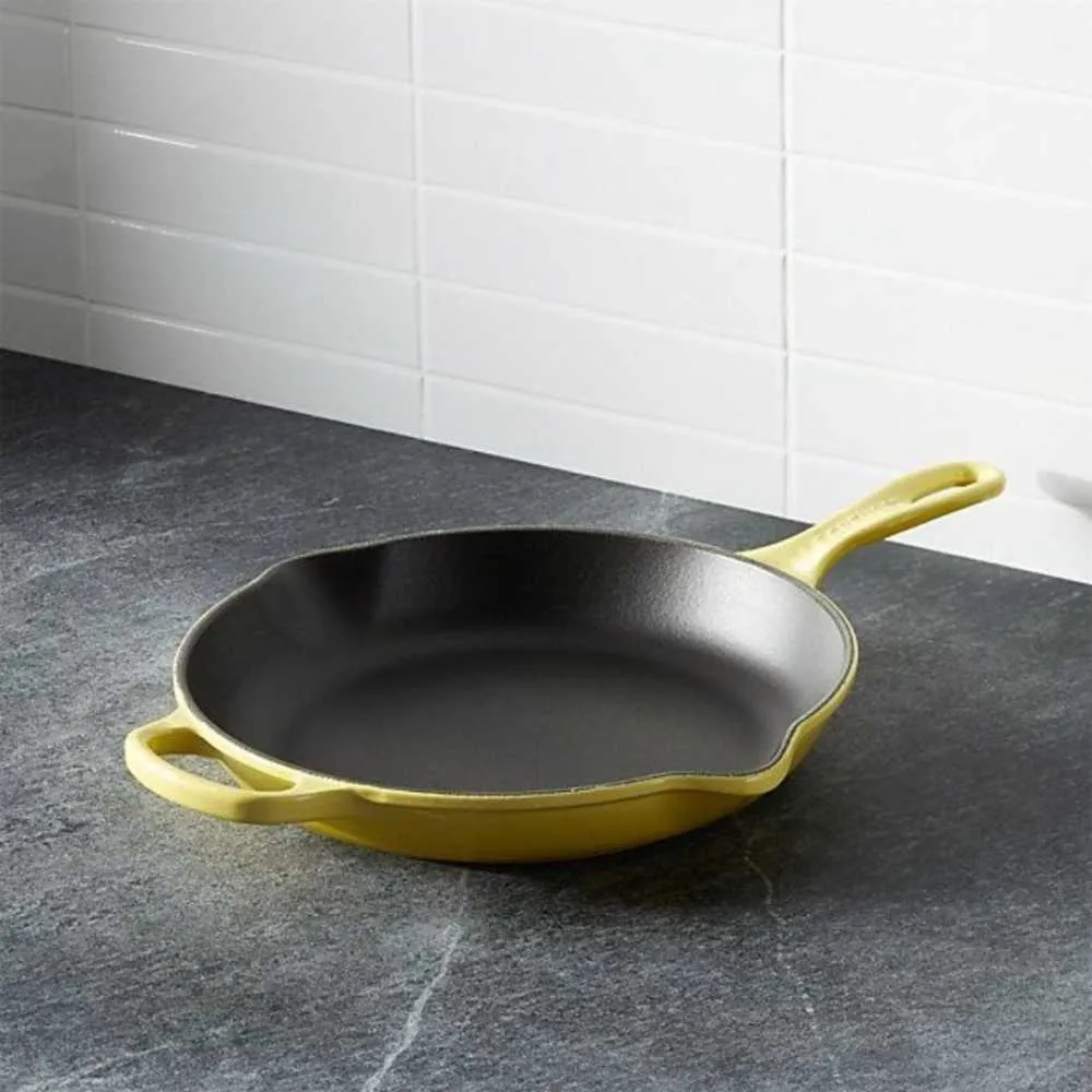 Le Creuset Signature cast iron round Skillet