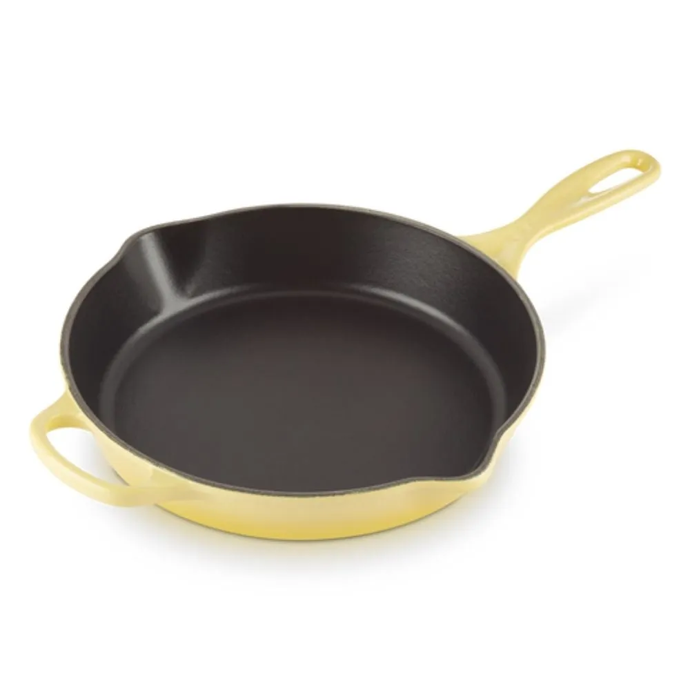 Le Creuset Signature cast iron round Skillet