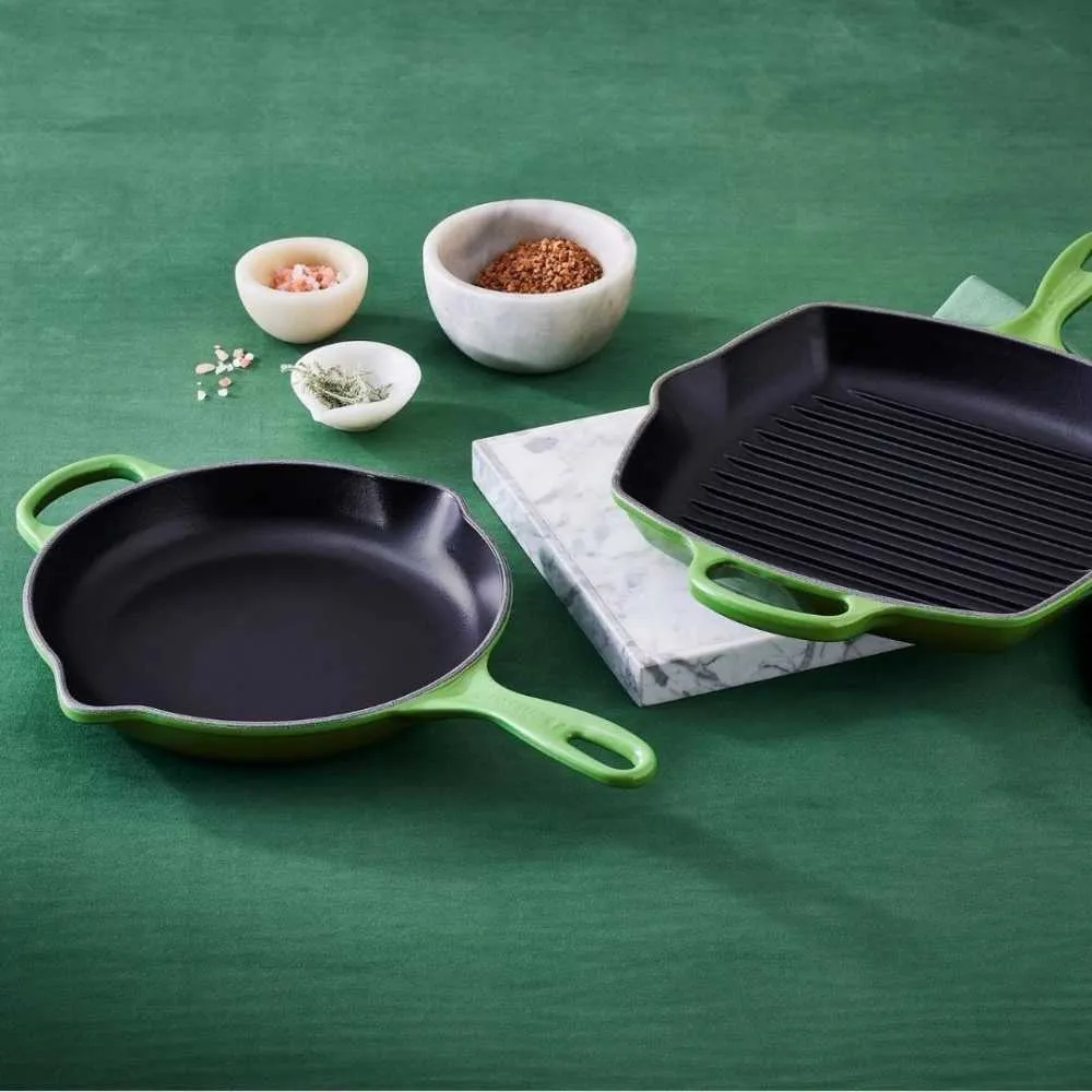 Le Creuset Signature cast iron round Skillet