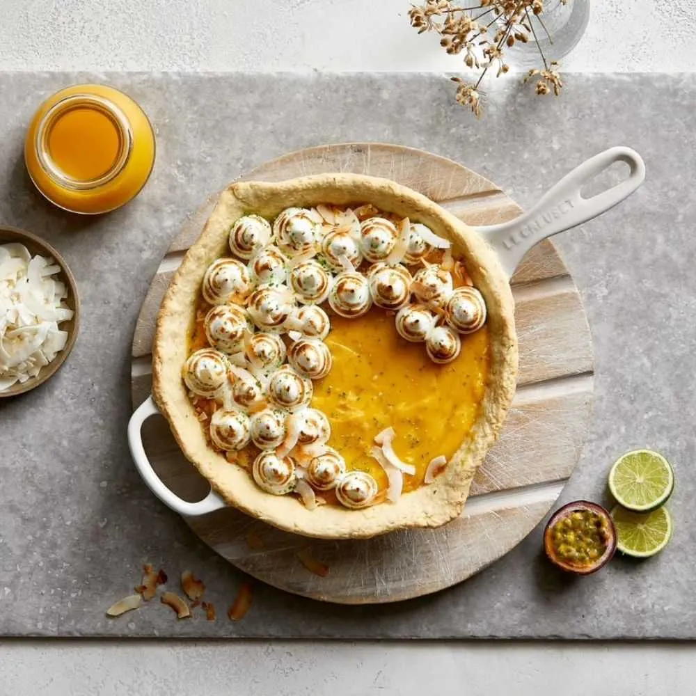 Le Creuset Signature cast iron round Skillet