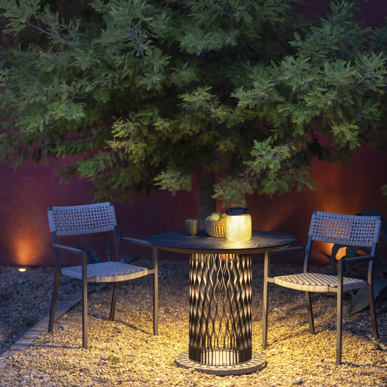 Les Jardins Lolie Solar Table Lamp