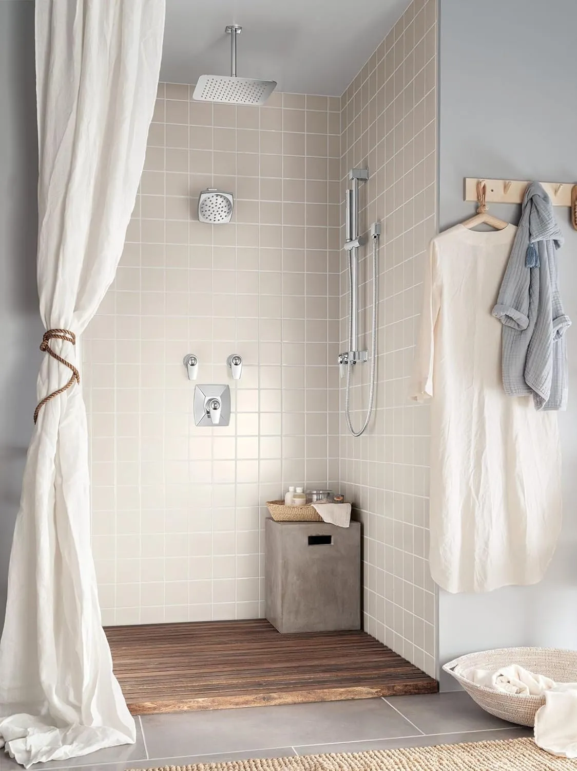 Moen Chrome Bathroom 12-Inch Wide Razor Thin Rain Shower Head, S1004