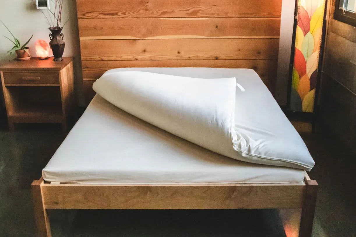 Natural Wool and Latex Shikibuton by Holy Lamb Organics