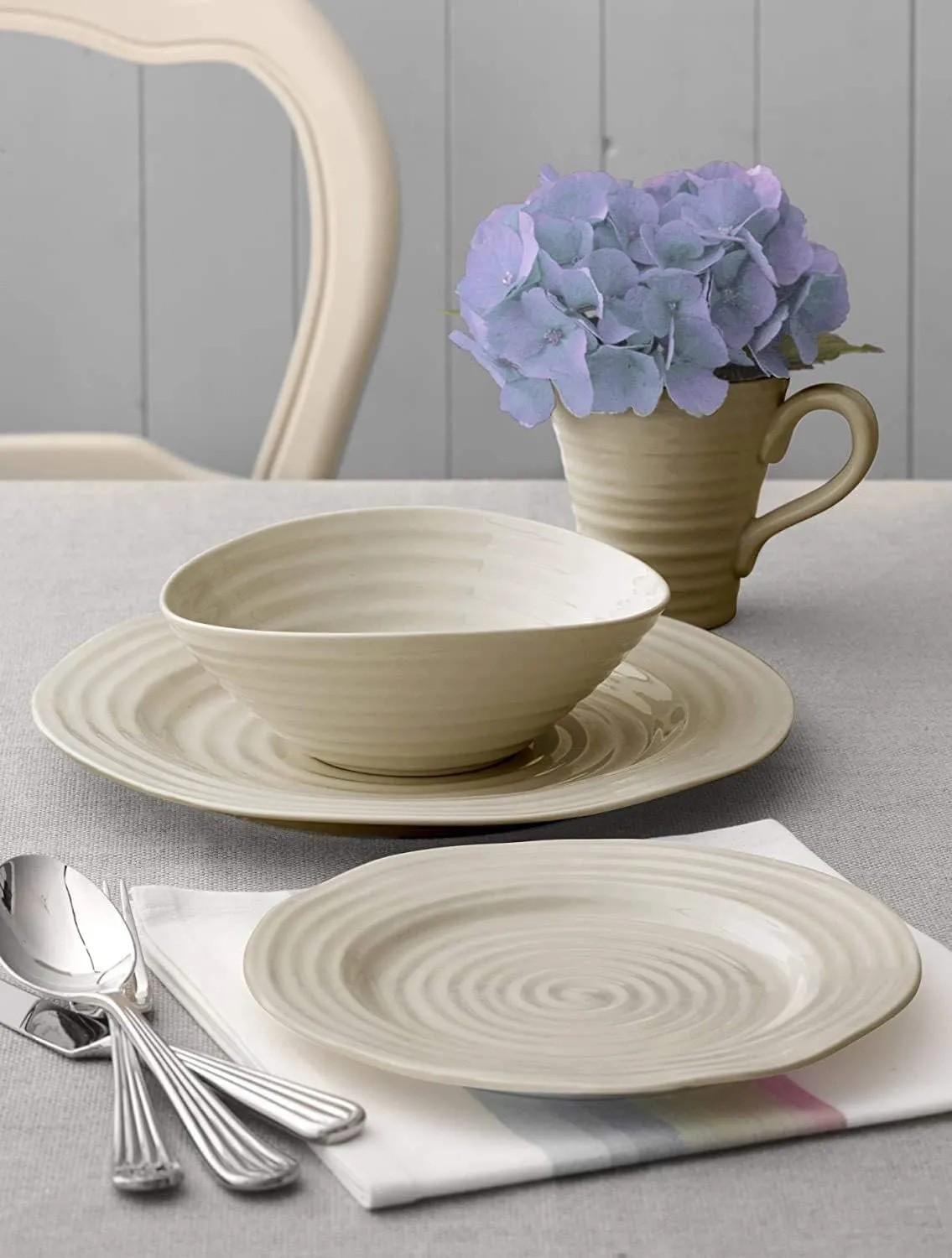 Portmeirion Sophie Conran Pebble 4 Piece Place Setting | Dinner Plate, Salad Plate, Cereal Bowl, and Mug | Made from Porcelain | Microwave and Dishwasher Safe