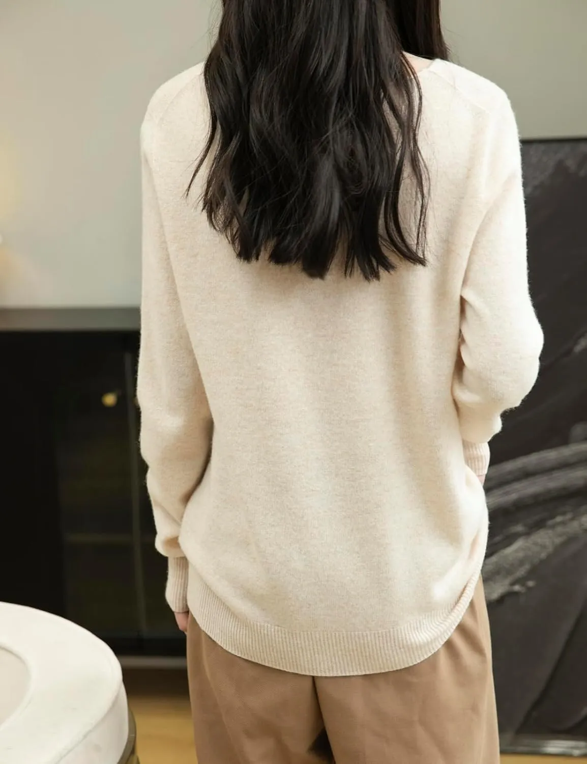 Women's 100% Merino Wool V Neck Sweater 2025 First-Line Ready to Wear Casual Long Sleeve Seamless Knit Sweater